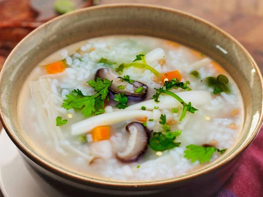 Những ngày đầu sau khi bọc răng sứ bạn nên ưu tiên các loại thức ăn mềm